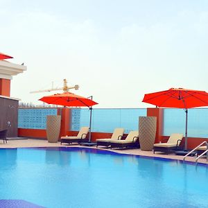 Suite Pool View